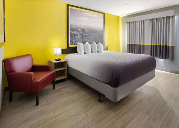 Motel: Super 8 By Wyndham Hazleton